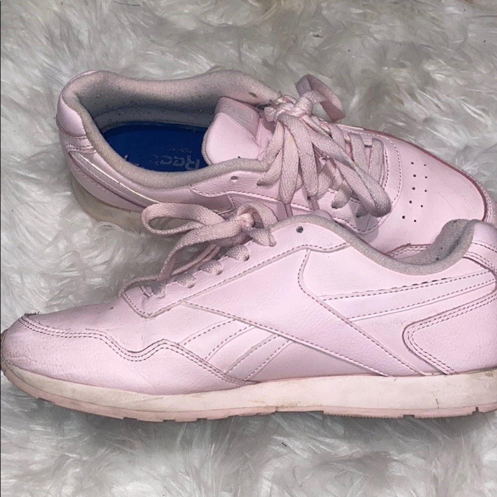 Reebok - Picture 2 of 3